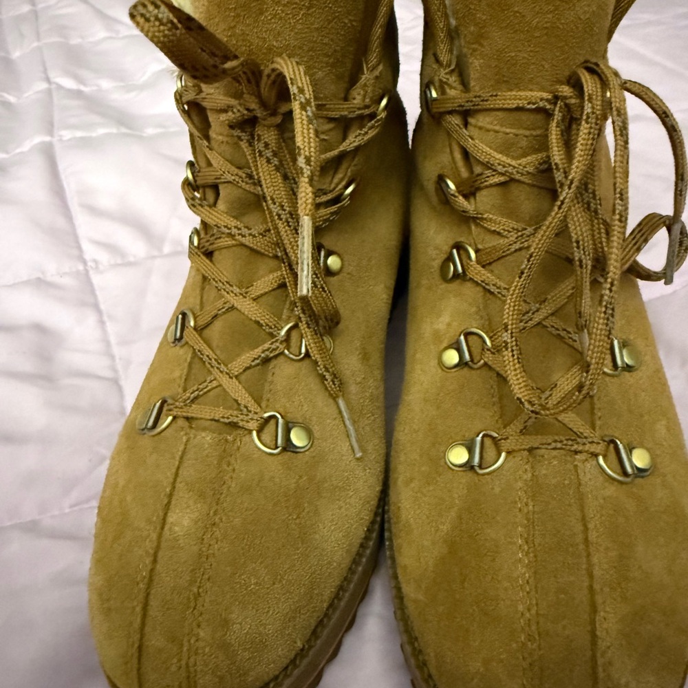 UGG Women's Birch Lace Up Suede Waterproof Boots